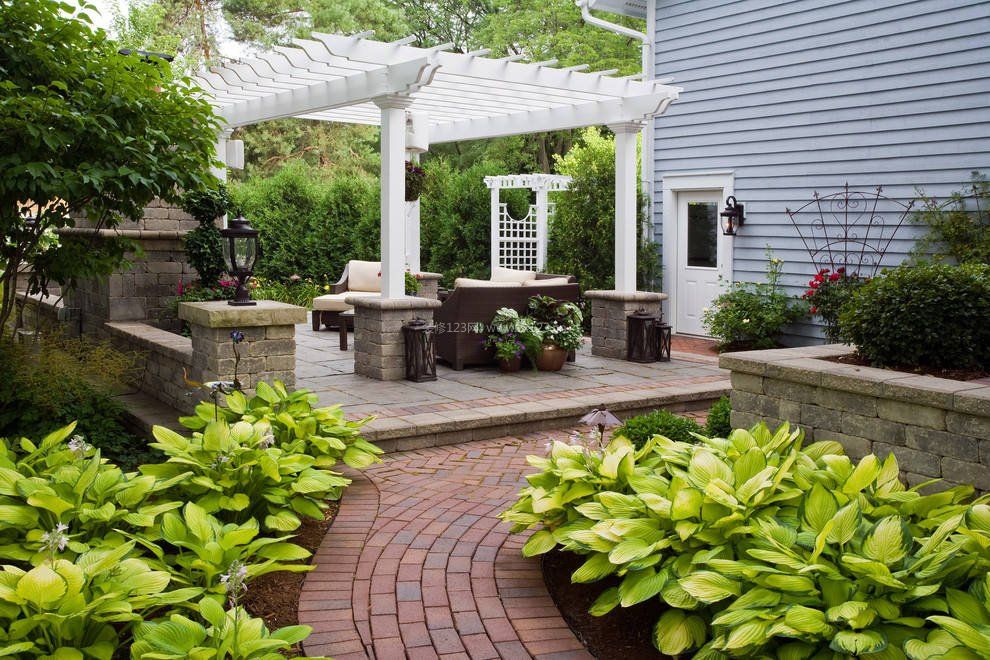 别墅楼顶花园露台设计时，不可忽视的七个关键因素